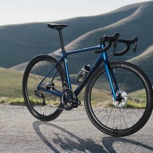 Giant TCR Advanced Pro Disc (2021) - Roe Valley Cycles