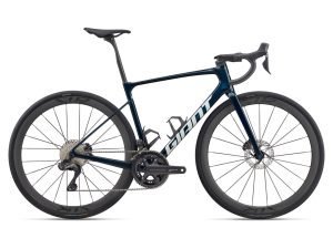 Giant Defy Advanced PRO 2 Road Bike - 2026 - Roe Valley Cycles